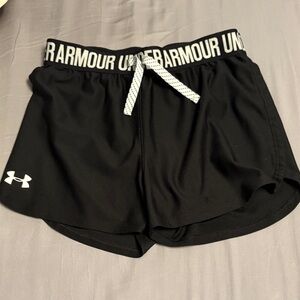 Under Armour kids  Black Athletic Shorts. Youth large